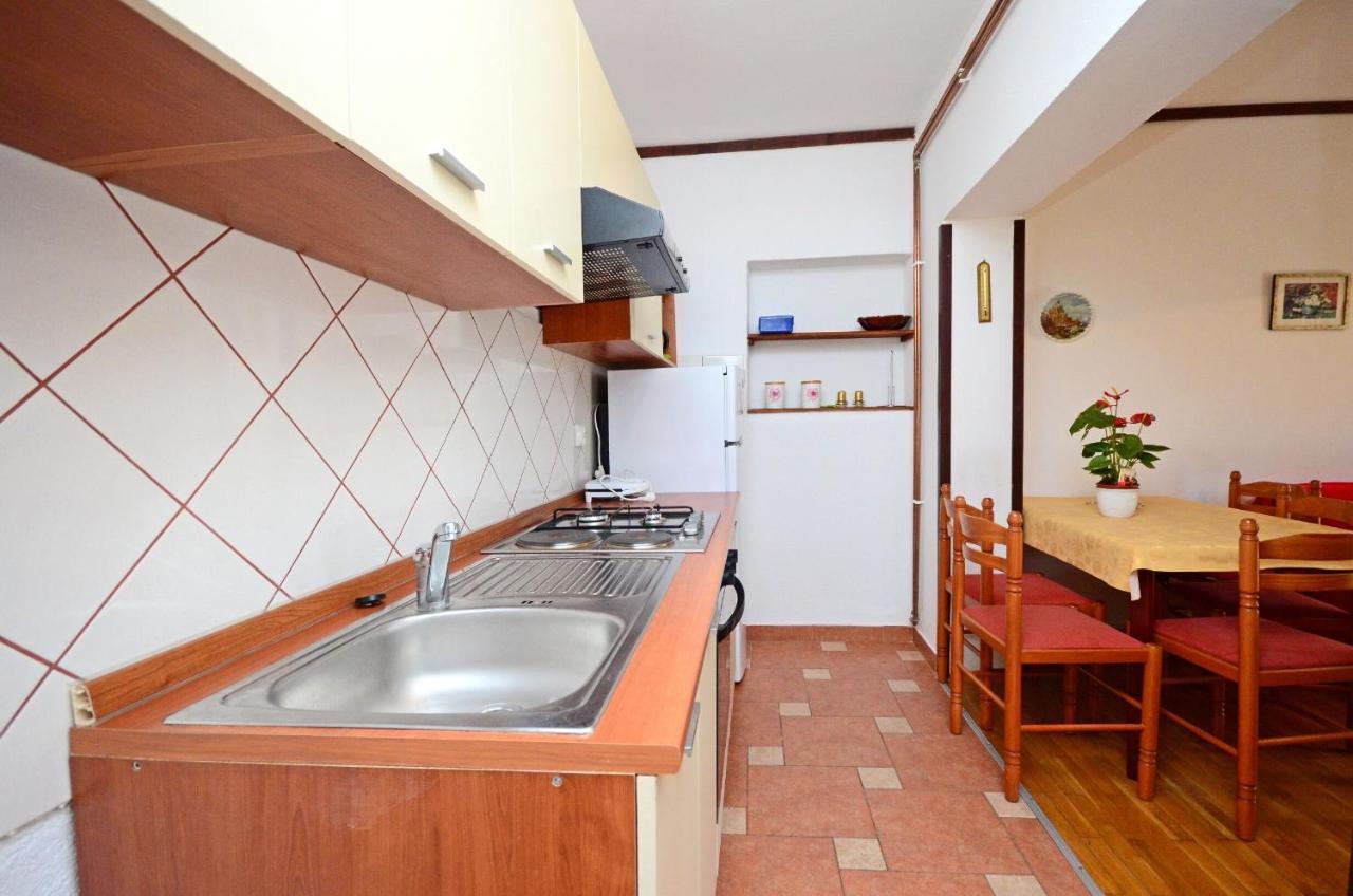 Apartments Ivanka クルク エクステリア 写真